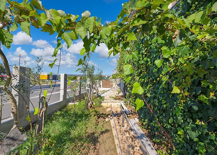 Apartment Cozy In With Wifi Pirovac