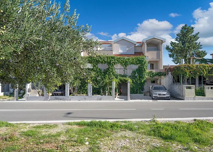 Cozy In With Wifi * Pirovac