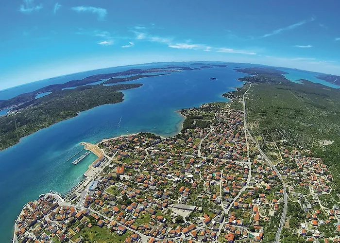 Cozy In With Wifi Pirovac